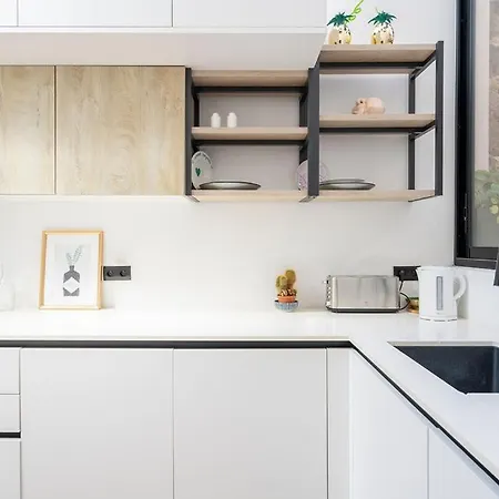 L'oasis Du Bonheur Pied-a-terre Avec Jardin