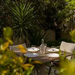 Appartement L'oasis Du Bonheur Pied-a-terre Avec Jardin